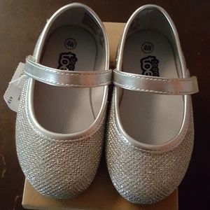 sparkly baby shoes